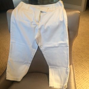 STYLE & CO Cropped White pants